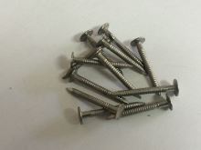 Hřebíky a šrouby