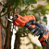 BLACK+DECKER Aku zahradní nůžky 18V, bez aku BCPP18B