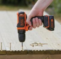 BLACK+DECKER Aku ultrakompaktní vrtací šroubovák 10,8V BDCDD12 (1)